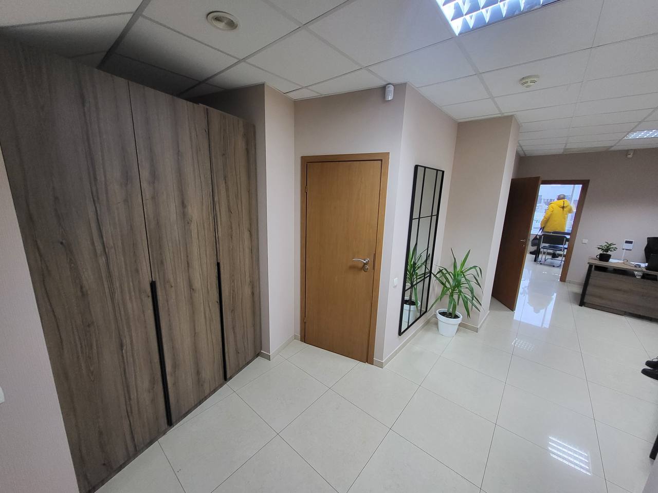 Продам Офис Помещение Центр Мост Сити Апартаменты - Зображення 9